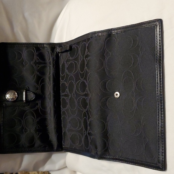 Authentic Coach Wallet* - Picture 11 of 16
